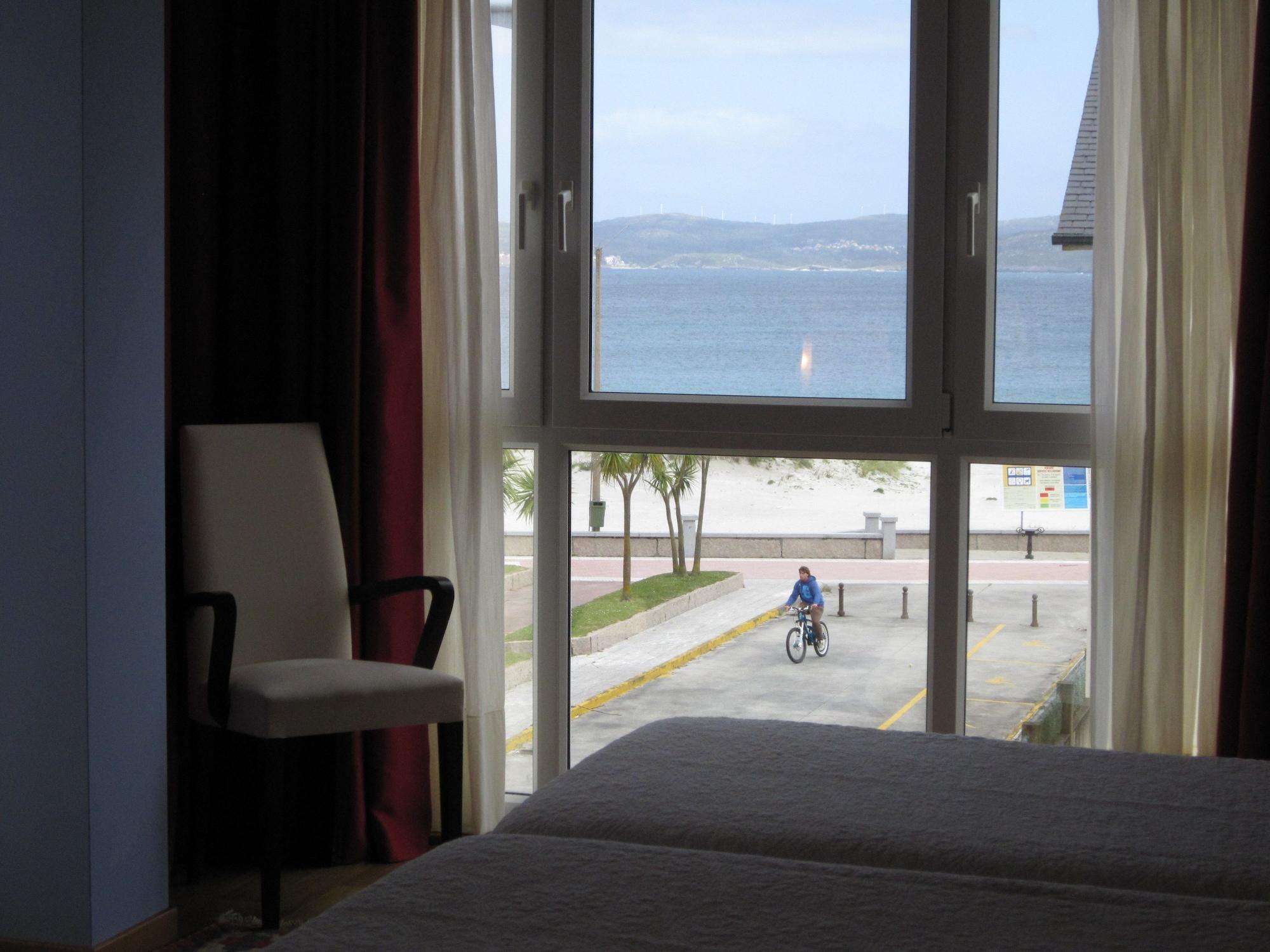 Hotel Playa De Laxe Esterno foto